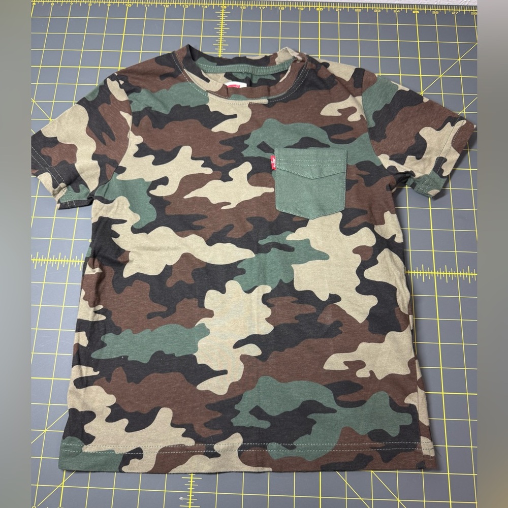 Levi's Green and Brown Short Sleeve Tee